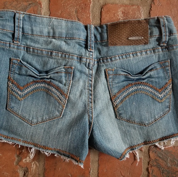 Jean shorts - Picture 2 of 4